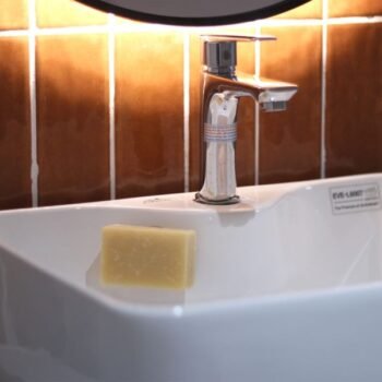 fém szappantartó